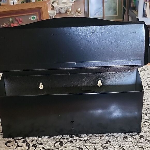 Residential Mailbox with Continuous Hinge - Picture 11 of 14